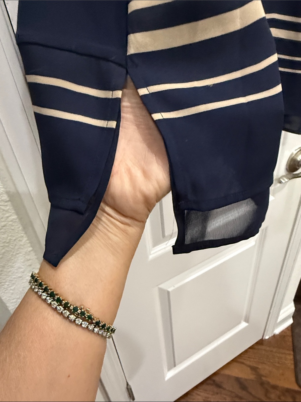 Tommy Hilfiger Navy Striped Sleeveless V-Notch Blouse with Green & Cream Bands - Picture 4 of 5